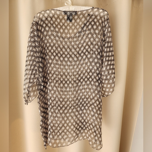 NBW Fisico Cristina Ferrari Delicate Cover Up made of Premium Silk - Picture 2 of 5